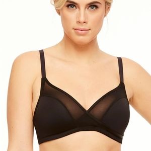 Montelle wire-free plus t-shirt bra 32G black